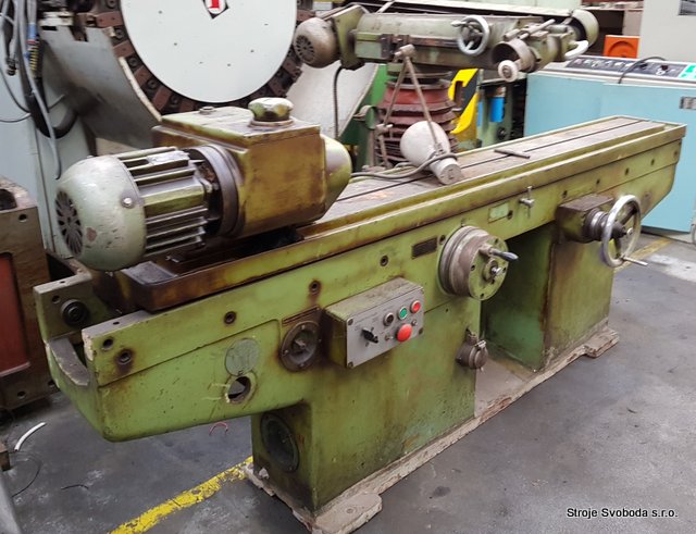 Bruska na protahovací trny STANKOIMPORT 360M (Spline Grinding Machine Stanko 360M (2).jpg)